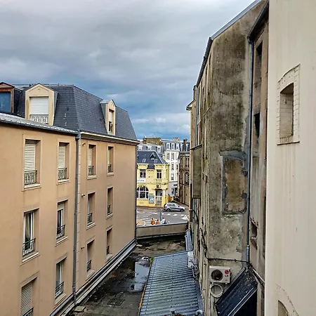 T2 Avec Ascenseur, Hypercentre, A 50m De La Plage, Wifi, Tv Connectee, Linge En Option - Fr-1-361-4 Granville