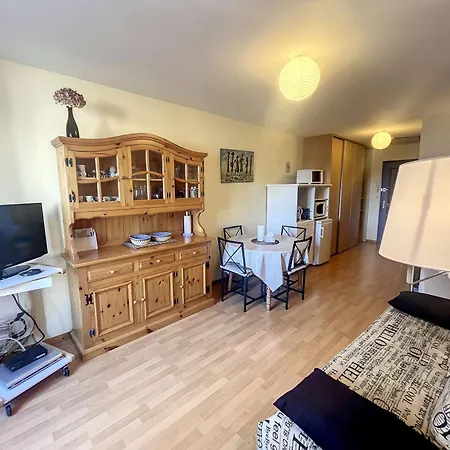 T2 Avec Ascenseur, Hypercentre, A 50m De La Plage, Wifi, Tv Connectee, Linge En Option - Fr-1-361-4