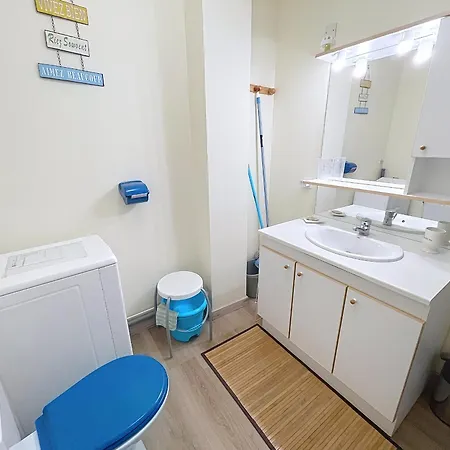 T2 Avec Ascenseur, Hypercentre, A 50m De La Plage, Wifi, Tv Connectee, Linge En Option - Fr-1-361-4 * Granville
